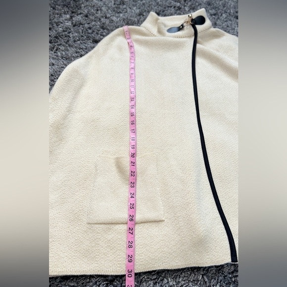 New Directions riding cape sweater cardigan Size OSFM - Picture 7 of 9